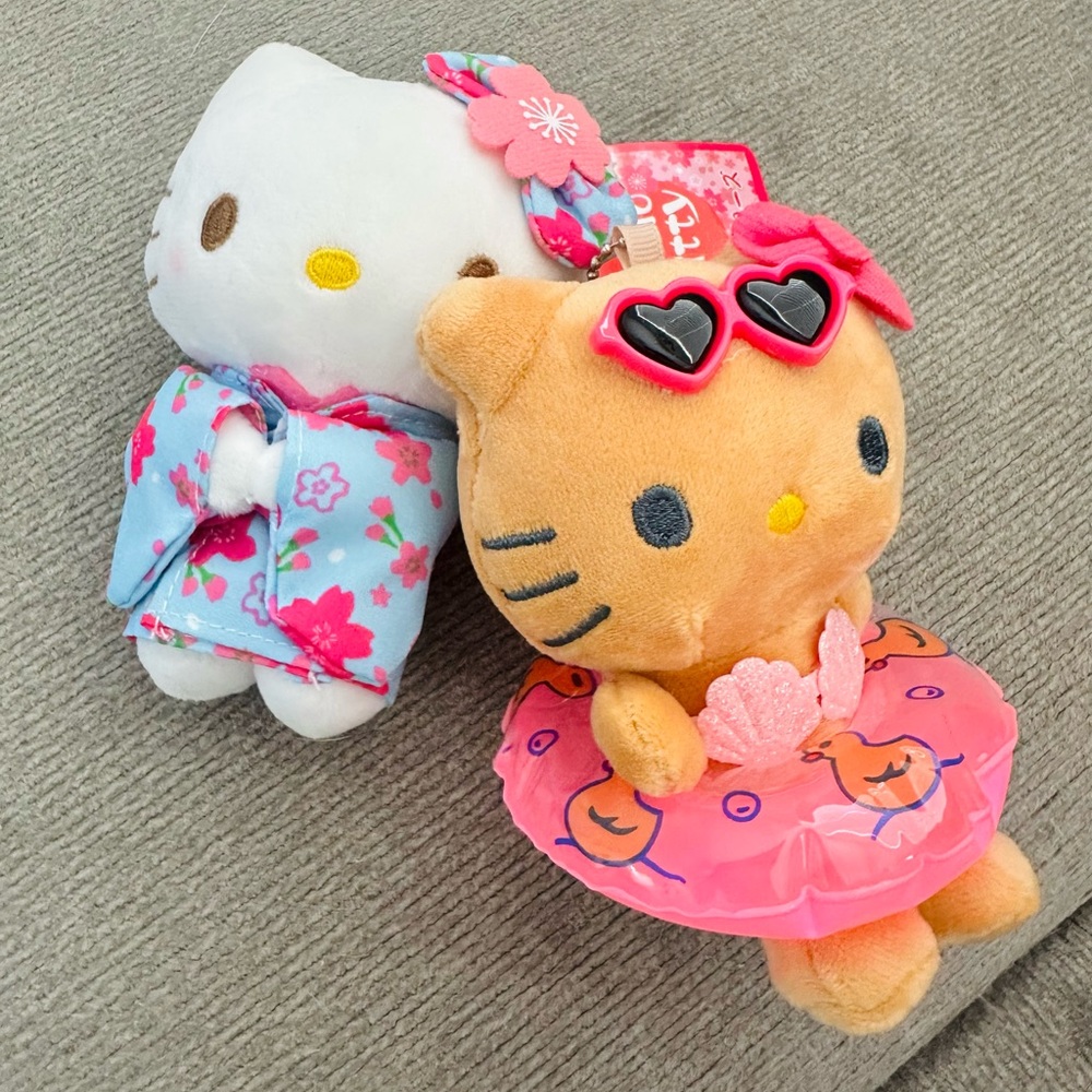 Hello Kitty plush Keychain 2pc